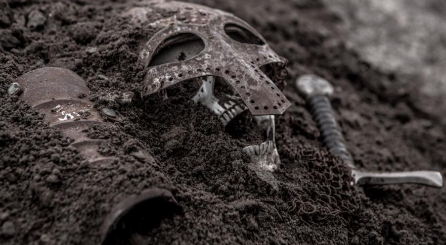 Descubren restos de tres mujeres vikingas con el cráneo modificado