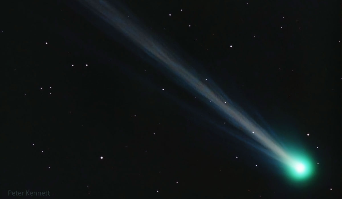 El aficionado Peter Kennett (instagram.com/kennettphotography) publicó una imagen del cometa.