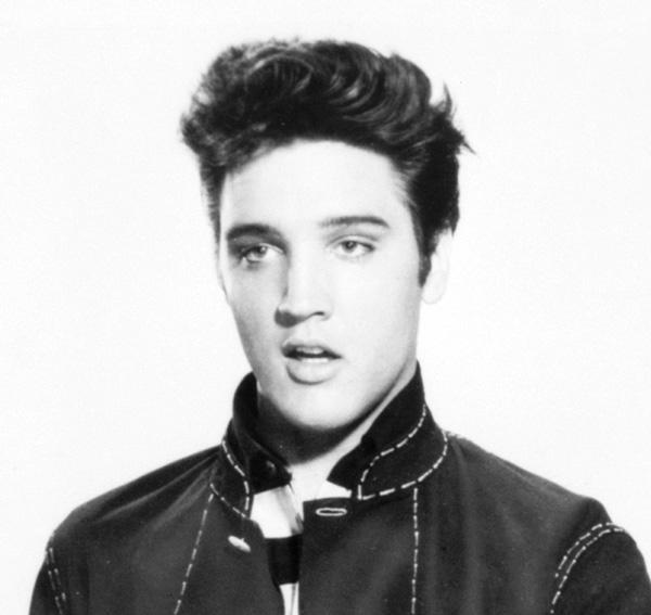 Elvis hace su debut en el cine -0